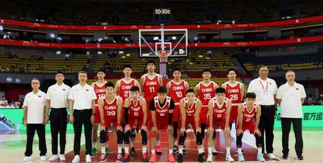 菜就要挨打，亚洲杯实力榜中国男篮仅第四，4人登海报无中国球员