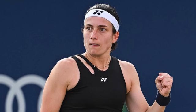 凌晨，女网诞生惨案：6-1、6-0，前世界第1打疯了，6年后再进八强