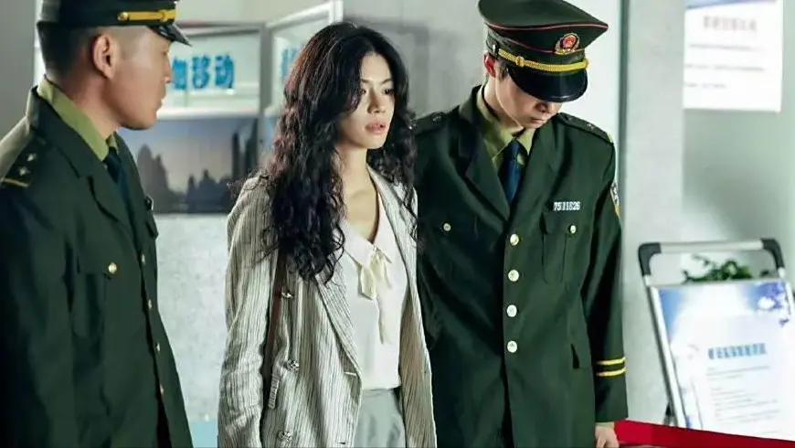 《扫毒风暴》直到她怂恿吴燕萍吸毒，才懂为何都说“半路夫妻都是贼”