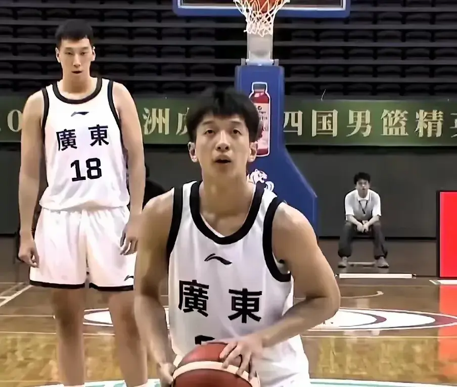 连签4将！朱八锁定2大顶级小外，1年C类抢下神射手，外线7将豪华