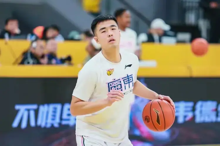 连签4将！朱八锁定2大顶级小外，1年C类抢下神射手，外线7将豪华