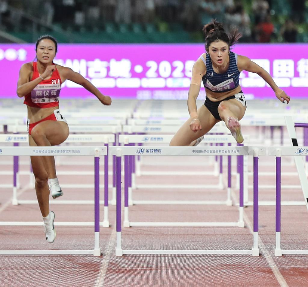 全国田径锦标赛：吴艳妮女子100米栏折桂陈圆将男子110米栏达标世锦赛
