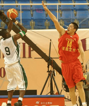 媒体人晒照：中国男篮上次FIBA正式比赛VS沙特男篮大胜88分