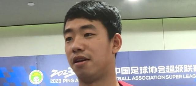 申花门将位置可考虑启用久违强援，踢上港就能亮相，以官宣为准