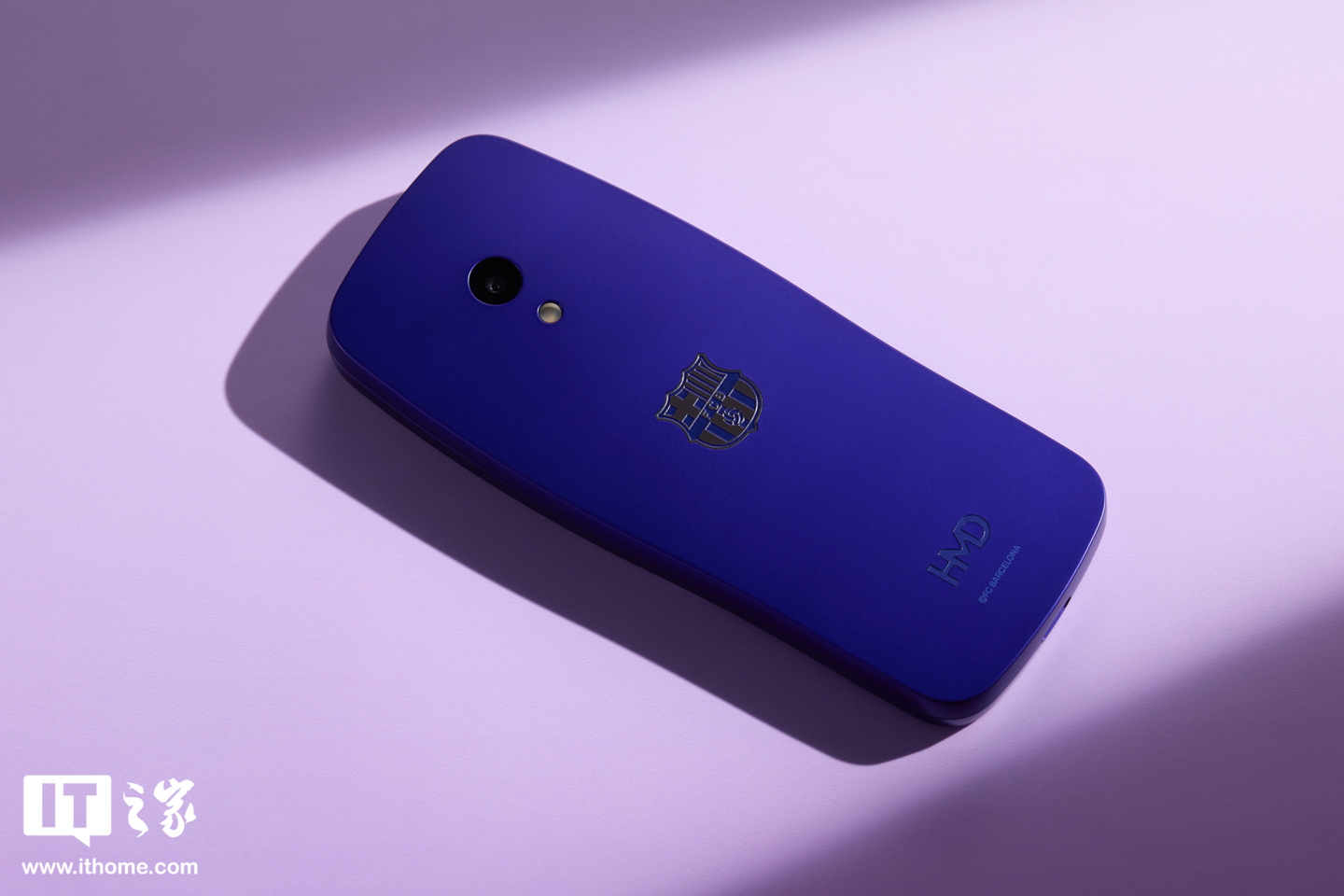 HMD 3210 巴萨版功能机图赏：梦回1999，内置Deepseek AI助手