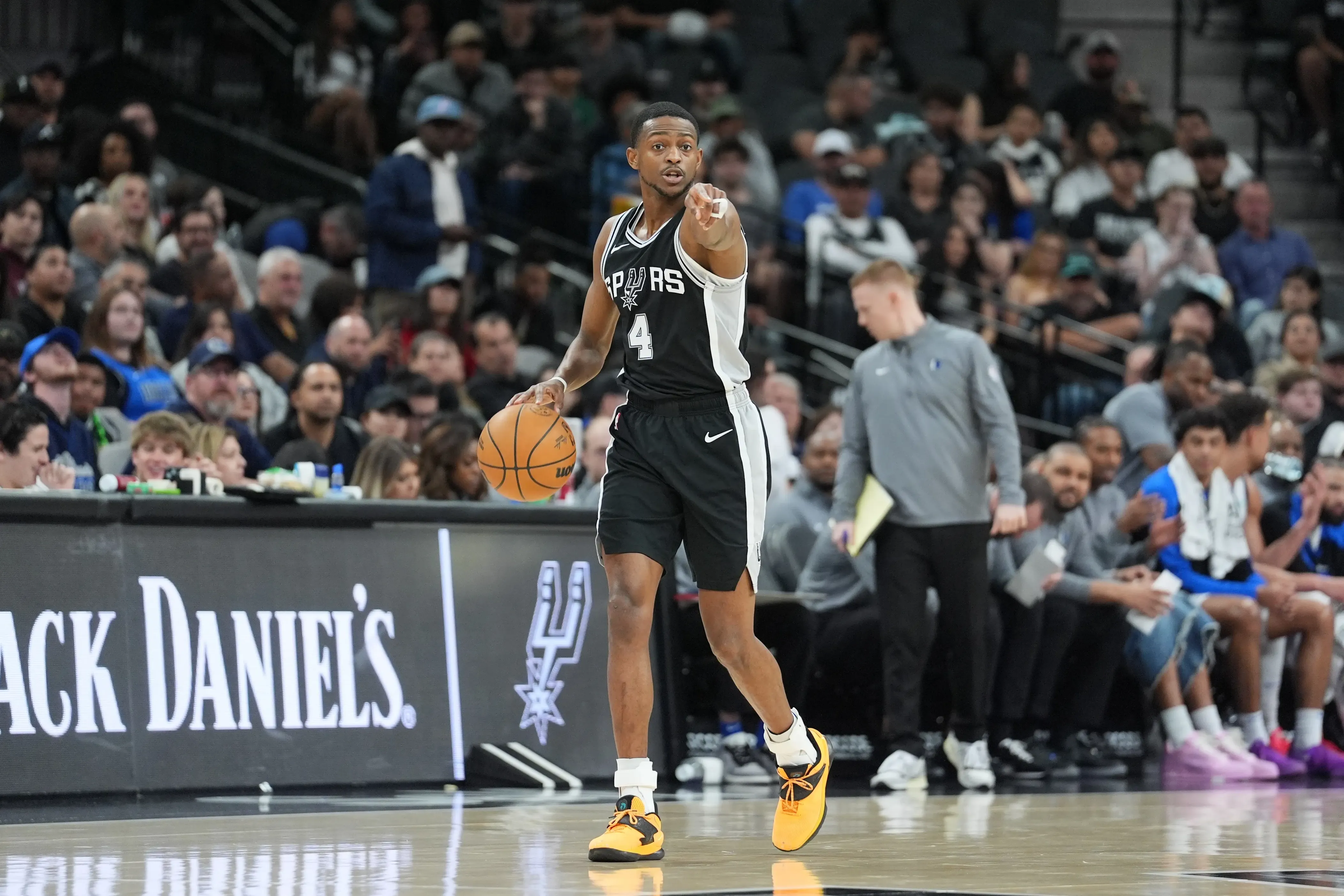 富保罗今夏成绩单：福克斯2.29亿 👍瀚森16号秀 詹姆斯执行选项