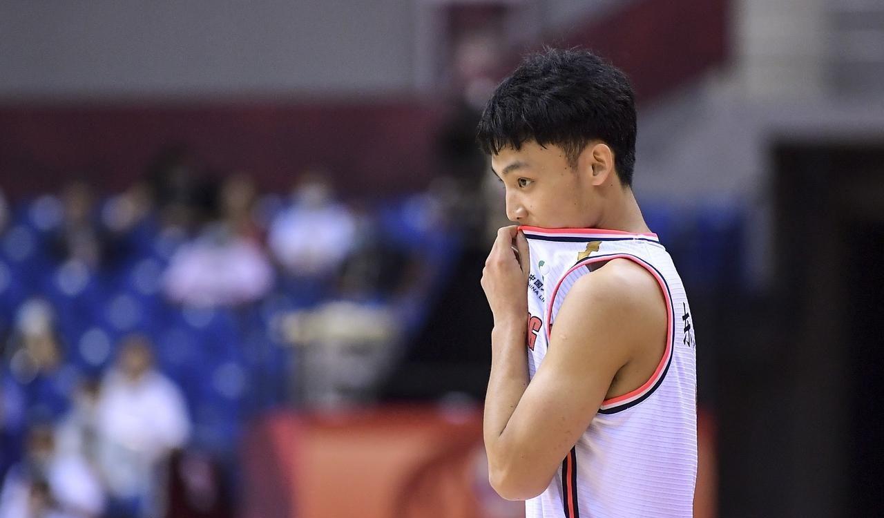 徐杰为何无缘亚洲杯？答案很明显了，很多人还没发现！