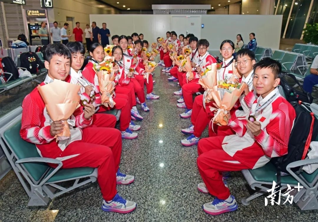 欢迎回家！花都“跳绳天团”世锦赛载誉归来