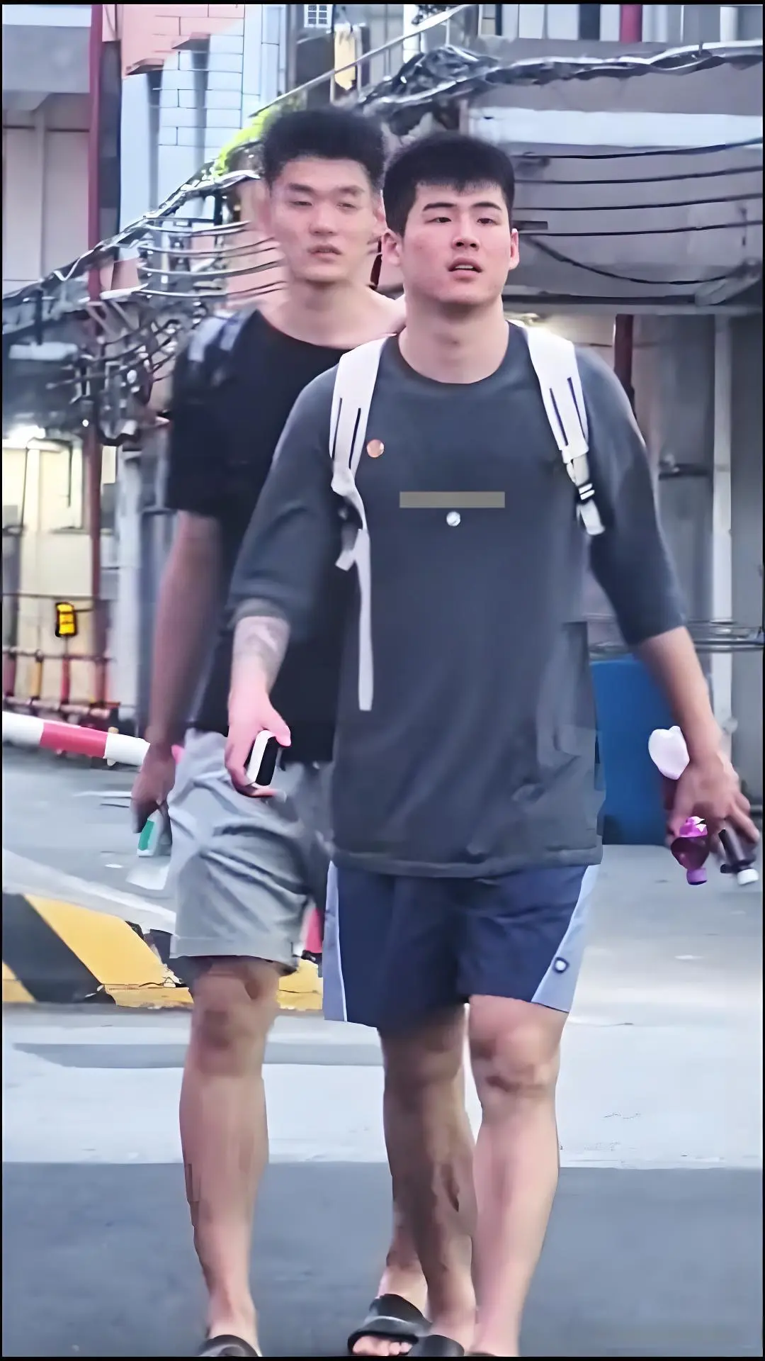 正式签约！广东2新星签订A1合同 将出战下赛季CBA联赛 杜锋寄予厚望
