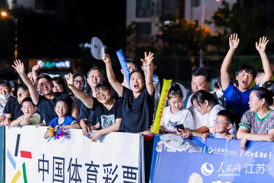 南京六合区第五届足球联赛火热进行