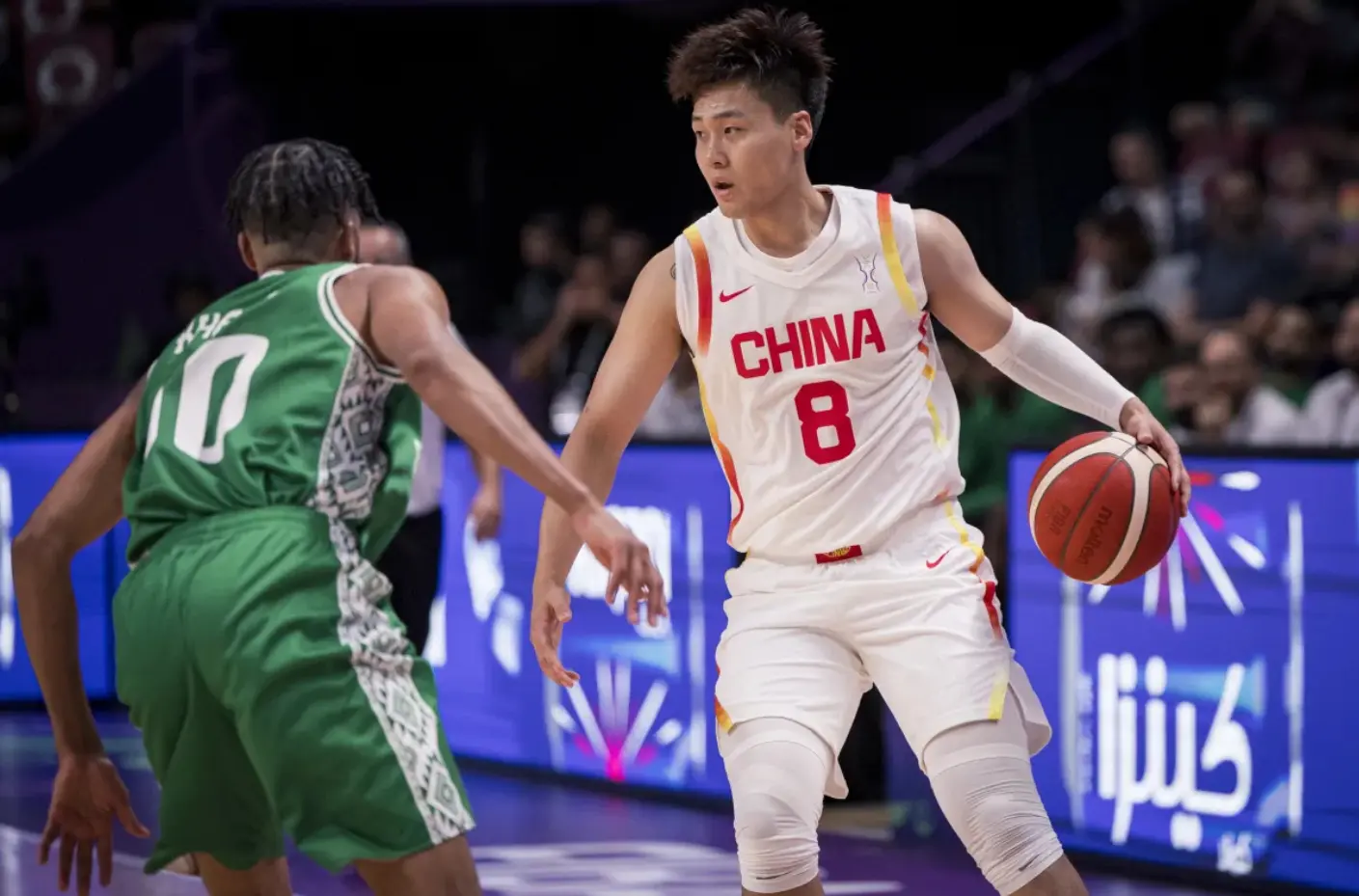 从惊艳到枯坐，国家队首秀的王俊杰，他怎么了？