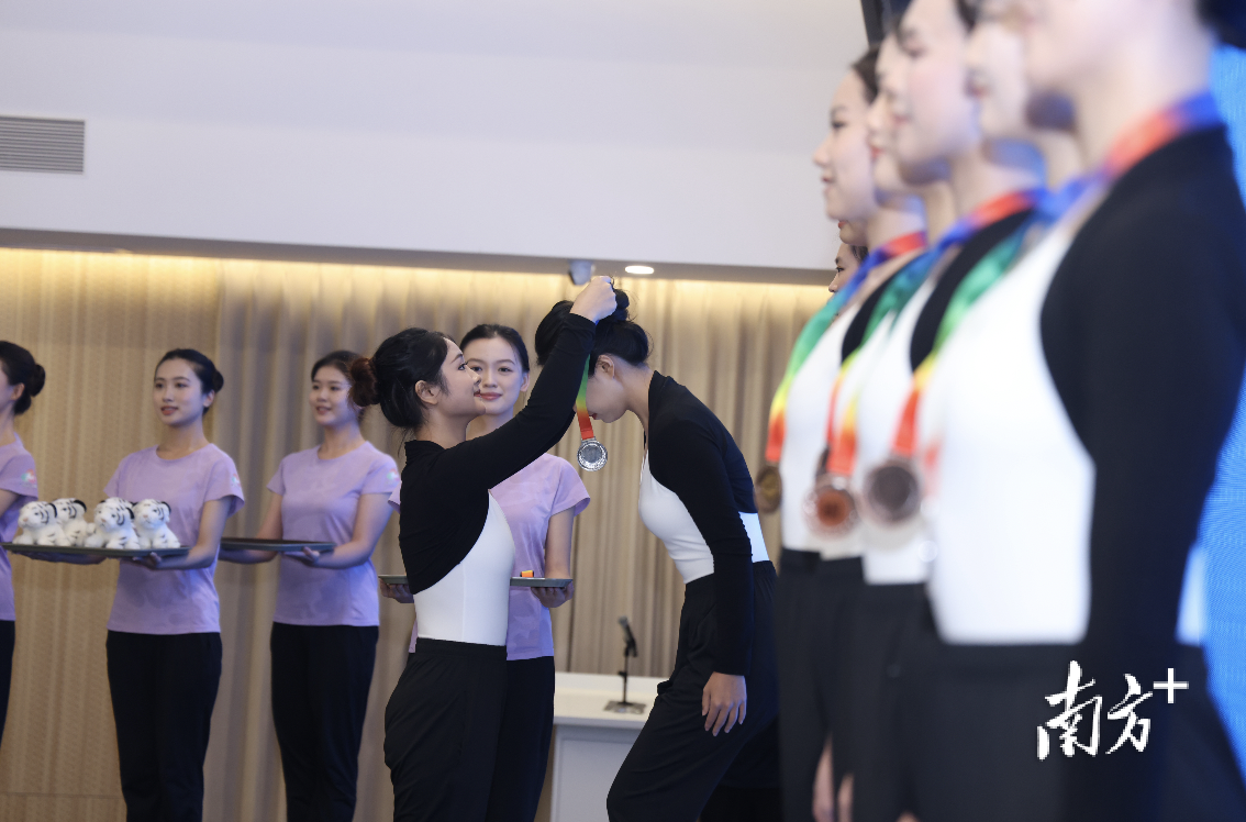 200小时打磨，168名“小海豚”将亮相十五运会和残特奥会颁奖礼
