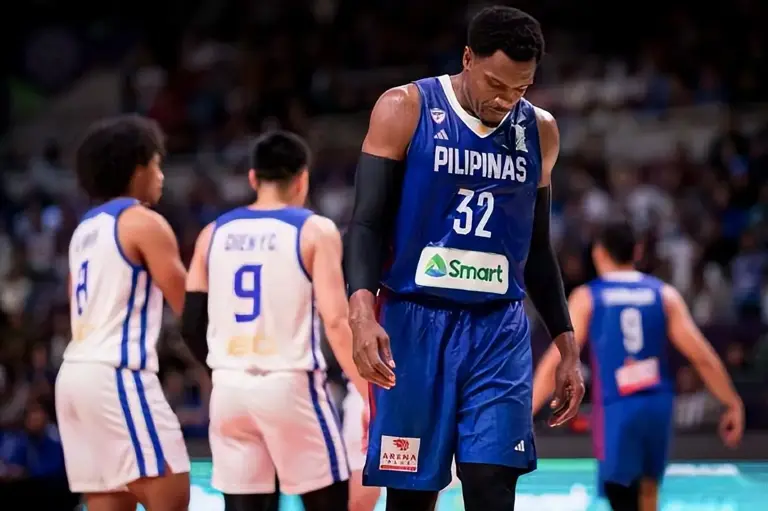 8分爆冷取胜！CBA悍将爆砍34分2断，全队35次罚球击溃菲律宾