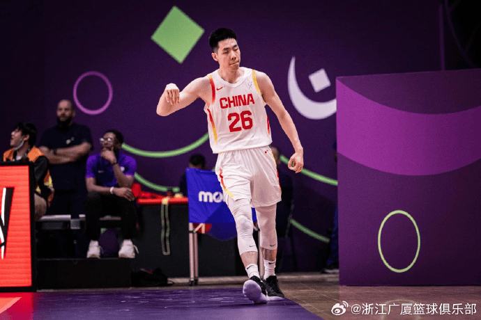 广厦男篮官方更新社媒，分享胡金秋和朱俊龙亚洲杯首战图集