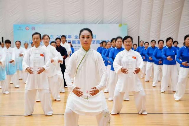 “好运山东”2025年全民健身日暨众牙口腔老年人体育活动展示盛大开幕