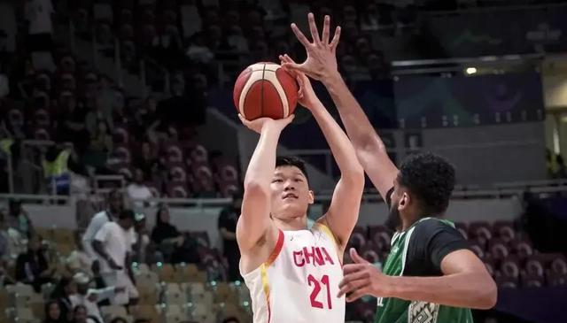 93：88！中国男篮拒绝翻车，39+9+6双核稳定输出，郭士强指出3问题