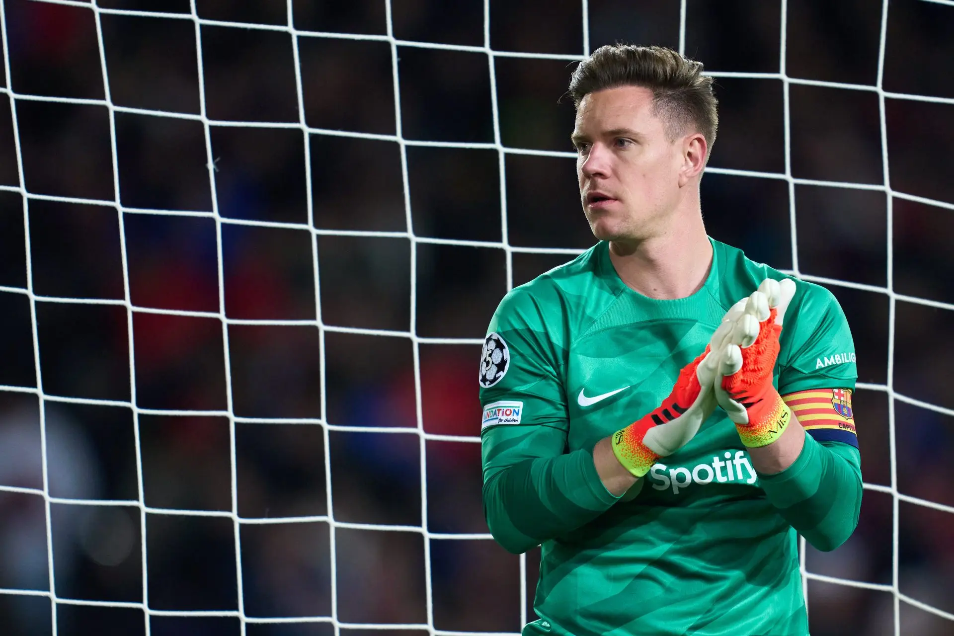 特尔施特根这就不太地道了，为了一个注册名额，和巴萨闹翻不值当