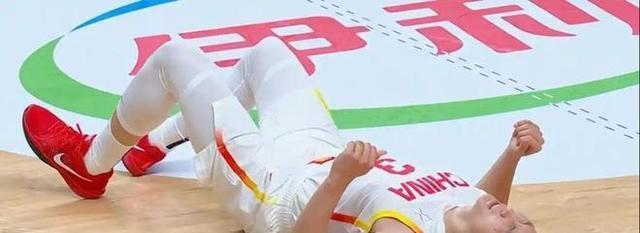 中国93-88沙特！赵睿carry全场，胡明轩状态全无遭球迷怒批
