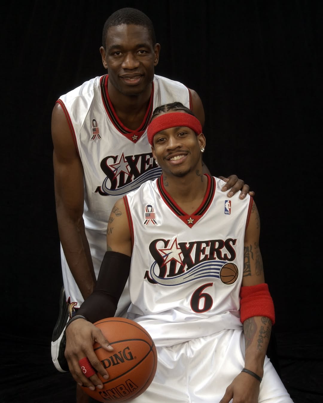 4届DPOY3届盖帽王！76人官方晒穆托姆博的照片响应NBA防守周