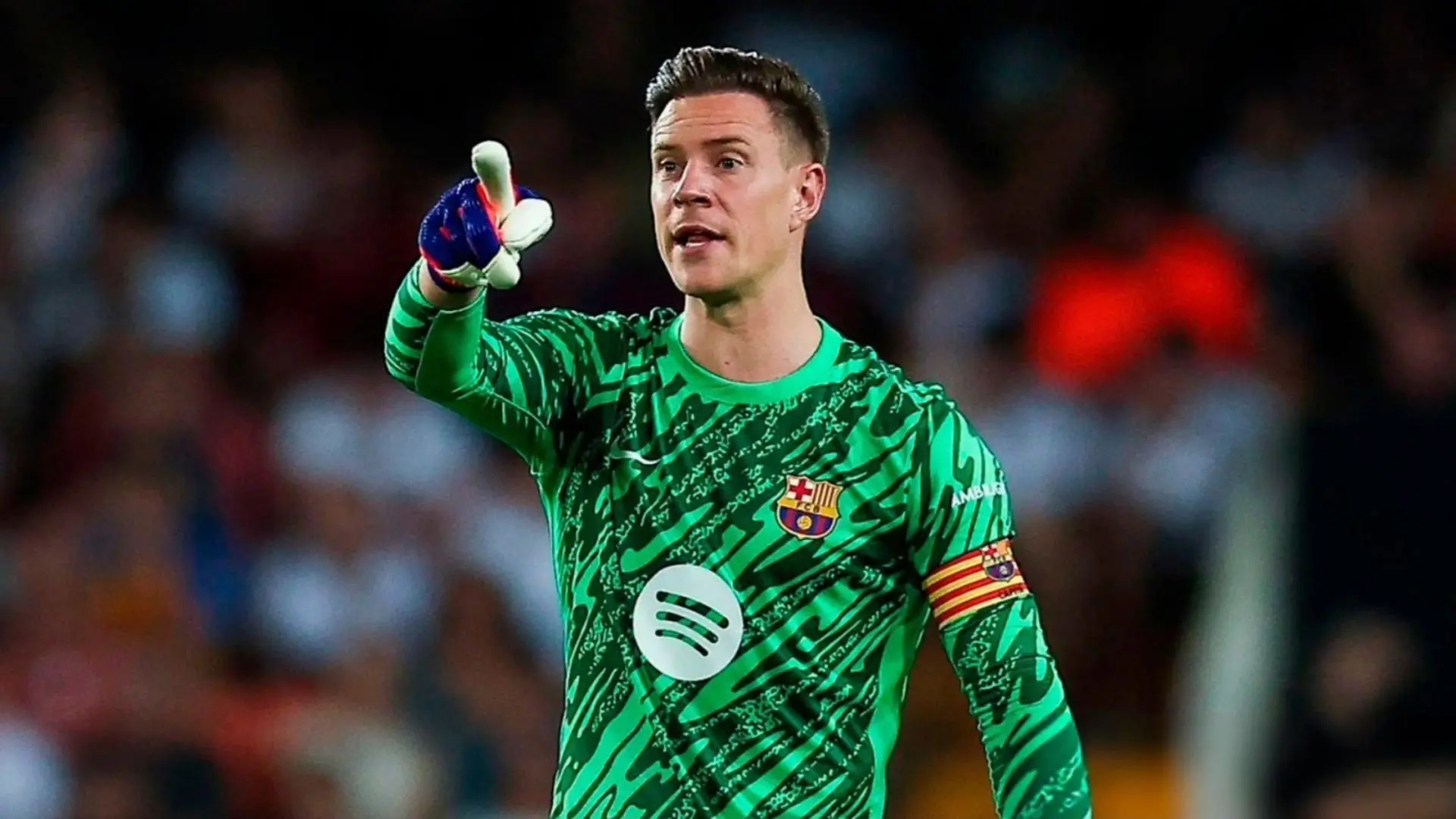 特尔施特根这就不太地道了，为了一个注册名额，和巴萨闹翻不值当