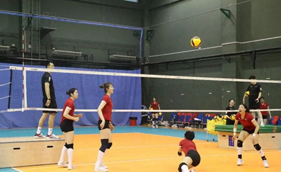 历史战绩14胜6负！U21女排小组赛实力占优争第一，已踏上卫冕之旅