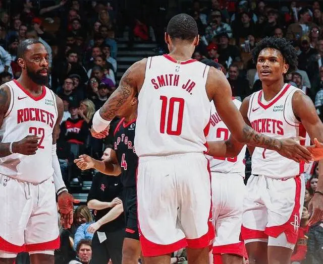 三分45.5%！场均14+2射手失业，他想留在NBA，但火箭锋线富到流油