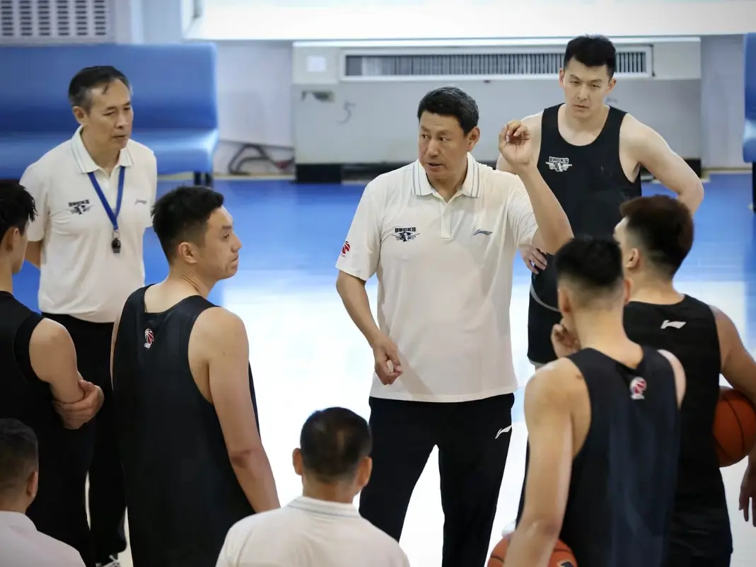 CBA最新消息！辽宁外援全部确定，杰克逊完成签约，首钢调整教练