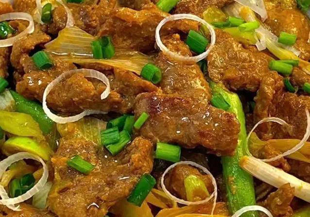 牛肉炒出滑嫩口感，十分钟上桌，家常菜也能惊艳全家