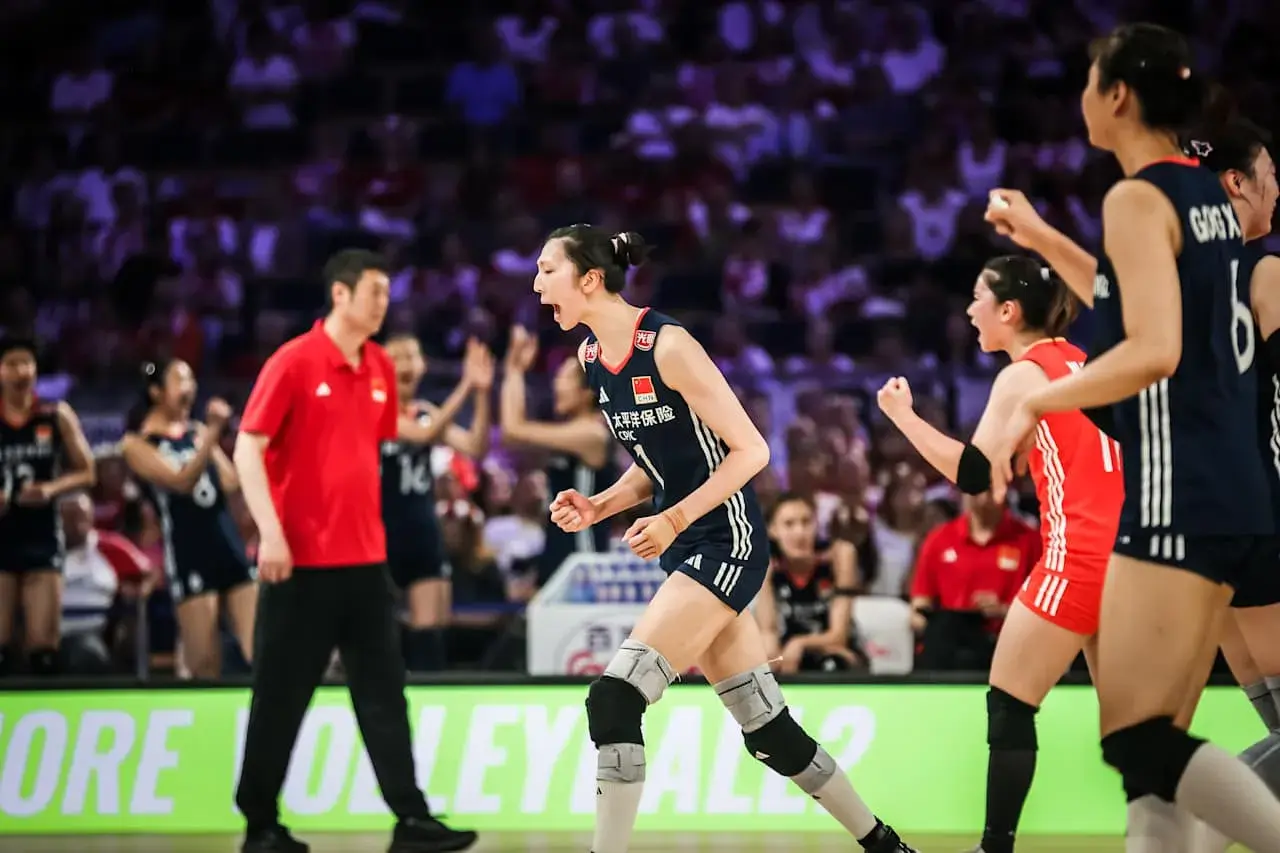 2：3！中国女排被淘汰，吴梦洁25分，赵勇换人惹争议，倪非凡太差