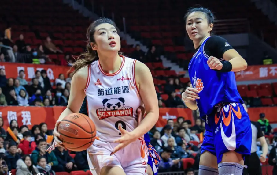 女篮霸主全运名单出炉！李梦领衔9大国手：宫鲁鸣担心一幕发生了
