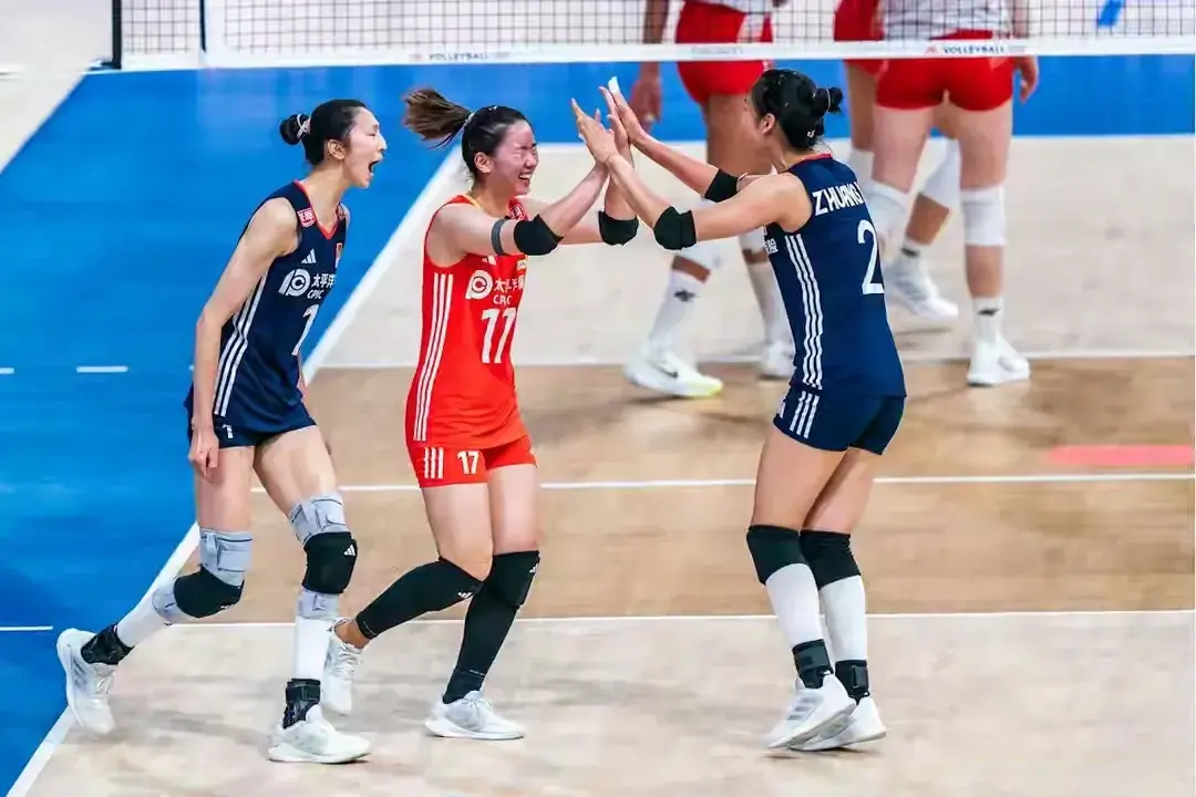 四强出二！世界女排联赛总决赛:意大利横扫美国，中国女排遭逆转
