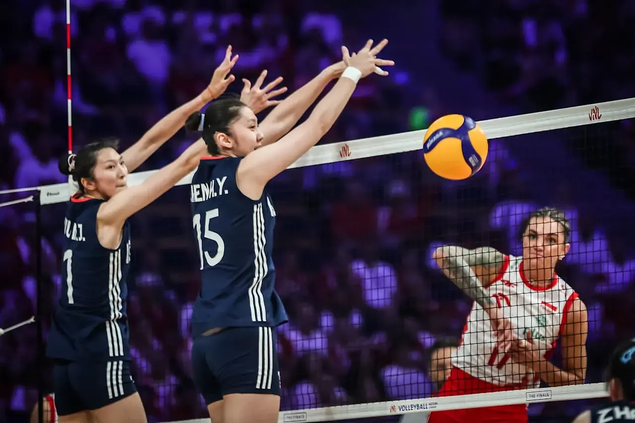 2：3！中国女排被淘汰，吴梦洁25分，赵勇换人惹争议，倪非凡太差