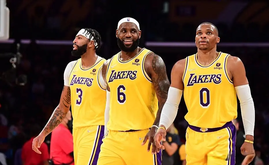 无球可打恐退出NBA！是谁毁了威少，不是詹姆斯，罪魁祸首是他