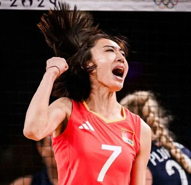 中国女排2：3不敌波兰，错失三大利好，吴梦杰说出输球原因！