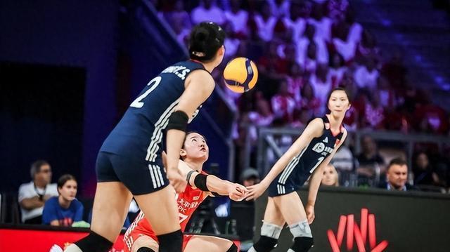 1场2-3后，中国女排无缘4强！被扣4.75分，世界排名被日本反超！