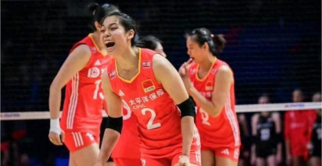 中国女排2-3波兰！赛后赵勇大赞全队 整体进步很大 球员倾尽全力