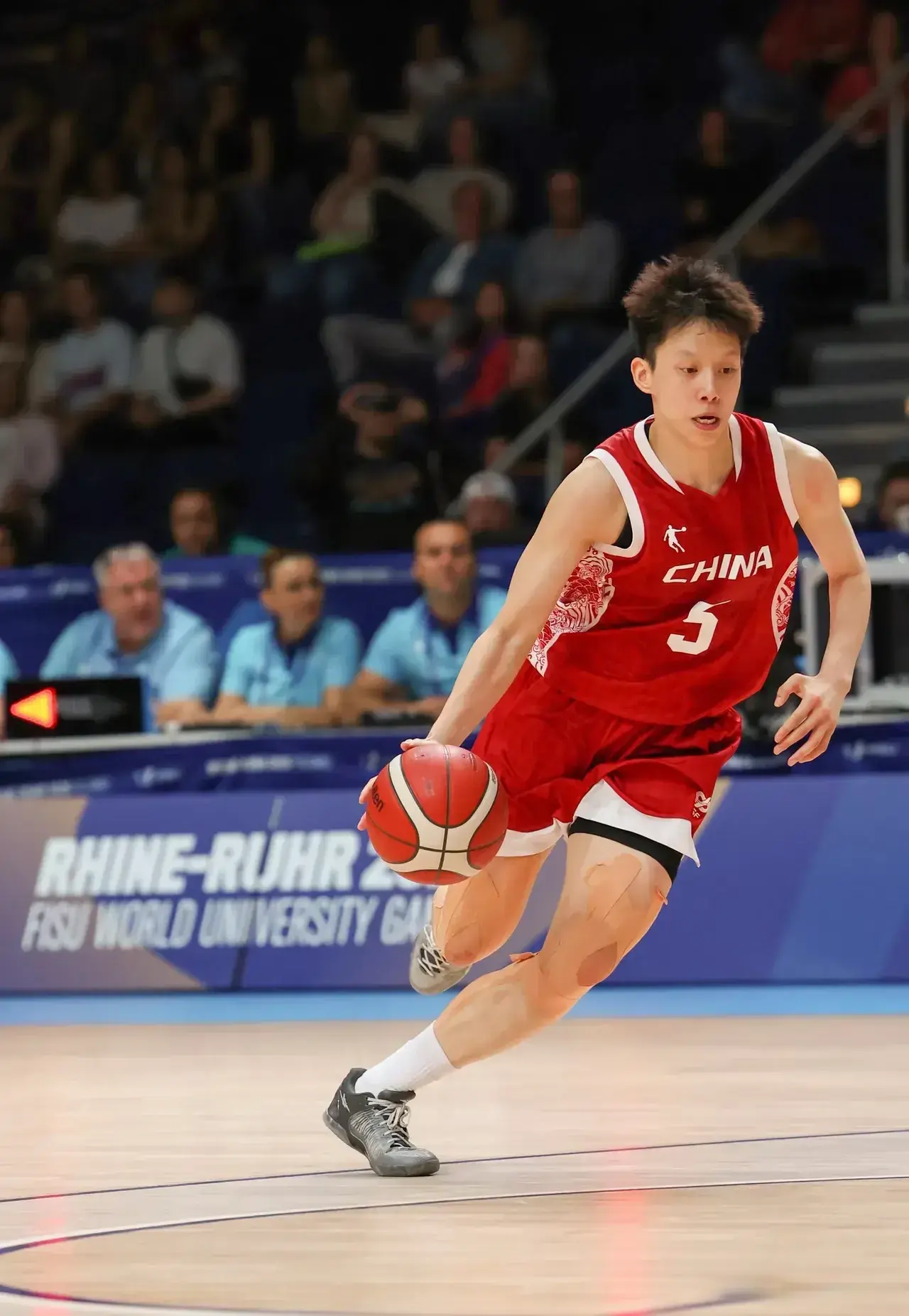 宫鲁鸣该清醒了，大运会中国女篮田媛媛大将风度，赶快换下李缘吧