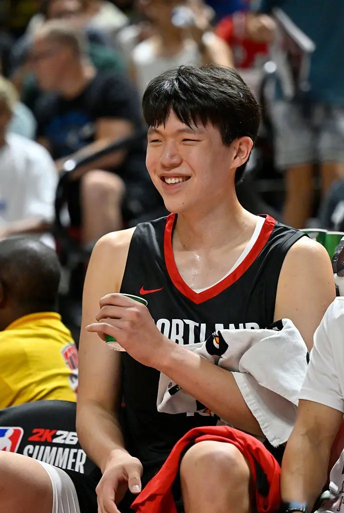 杨瀚森到底打不打亚洲杯？郭士强一席话叫人迷糊，还专门说了周琦