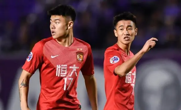 17轮仅首发1次！当年和韦世豪齐名，如今却惨遭塞蒂恩冷落沦为中超鸡肋