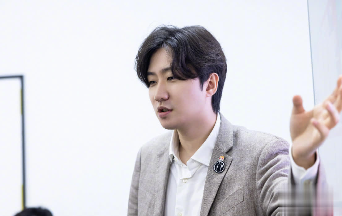 雷竞技资讯：零封We后Rookie暗示杰杰不行 Wei比四叔强太多
