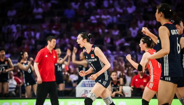 中国女排2：3负于波兰，赵勇换人指挥遭质疑