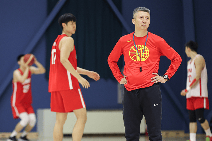宋翔：因周琦恢复待定，国家队中锋位置要杨瀚森担更重角色