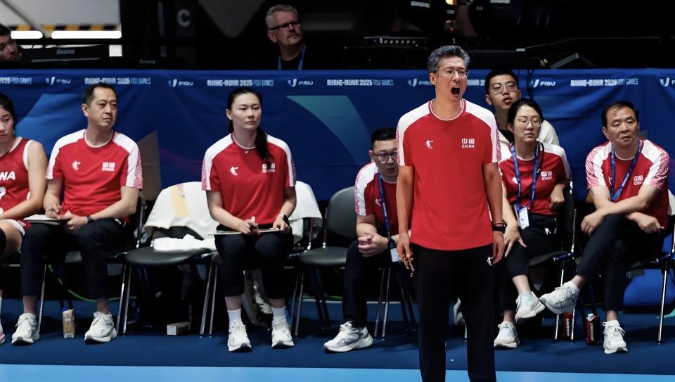 中国女篮出局第5天，他给宫鲁鸣好好上了一课，头号新王牌被揪出！