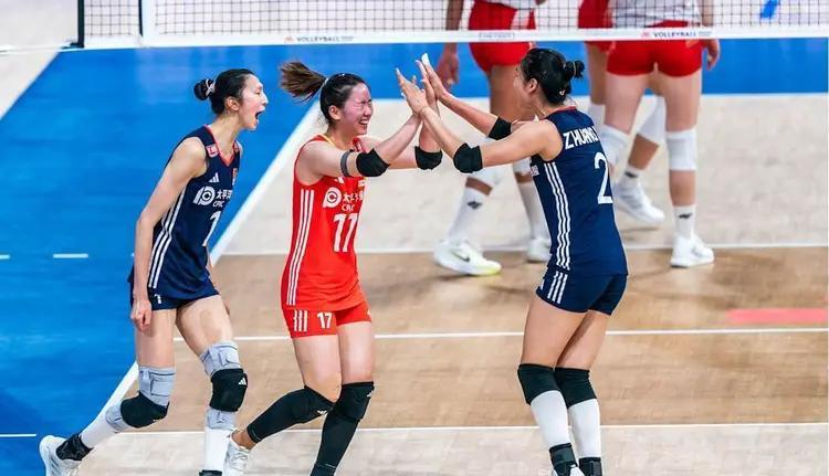 2-1开局遭逆转！中国女排憾负东道主波兰 吴梦洁空砍25分无缘四强