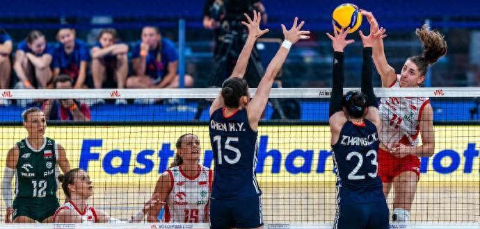 2-1开局遭逆转！中国女排憾负东道主波兰 吴梦洁空砍25分无缘四强