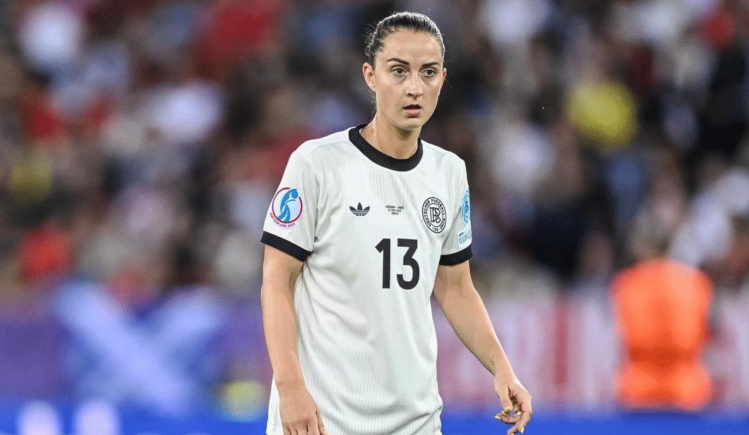 1-0，邦马蒂制胜，西班牙女足淘汰女足欧洲杯8冠王，昂首晋级决赛