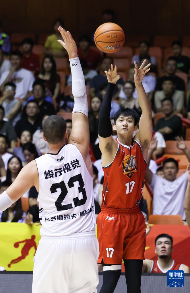 全国男子篮球联赛：石家庄翔蓝胜合肥狂风峻茂