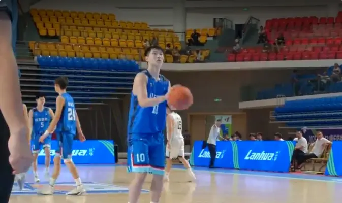 山东惜败上海！新星21分！2分球命中率超6成！他有望成为邱彪奇兵
