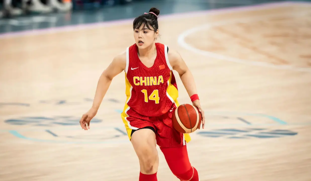 李梦携众国手回归！四川女篮高调备战全运会 李月汝是最大拦路虎