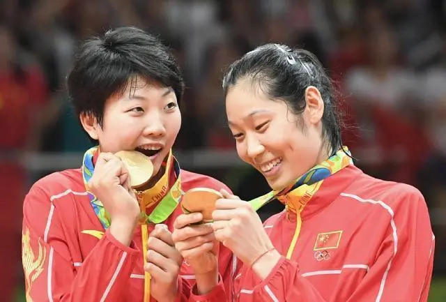 女排无缘世联赛四强，证明现有人员不行，世锦赛想拿牌需召回三人